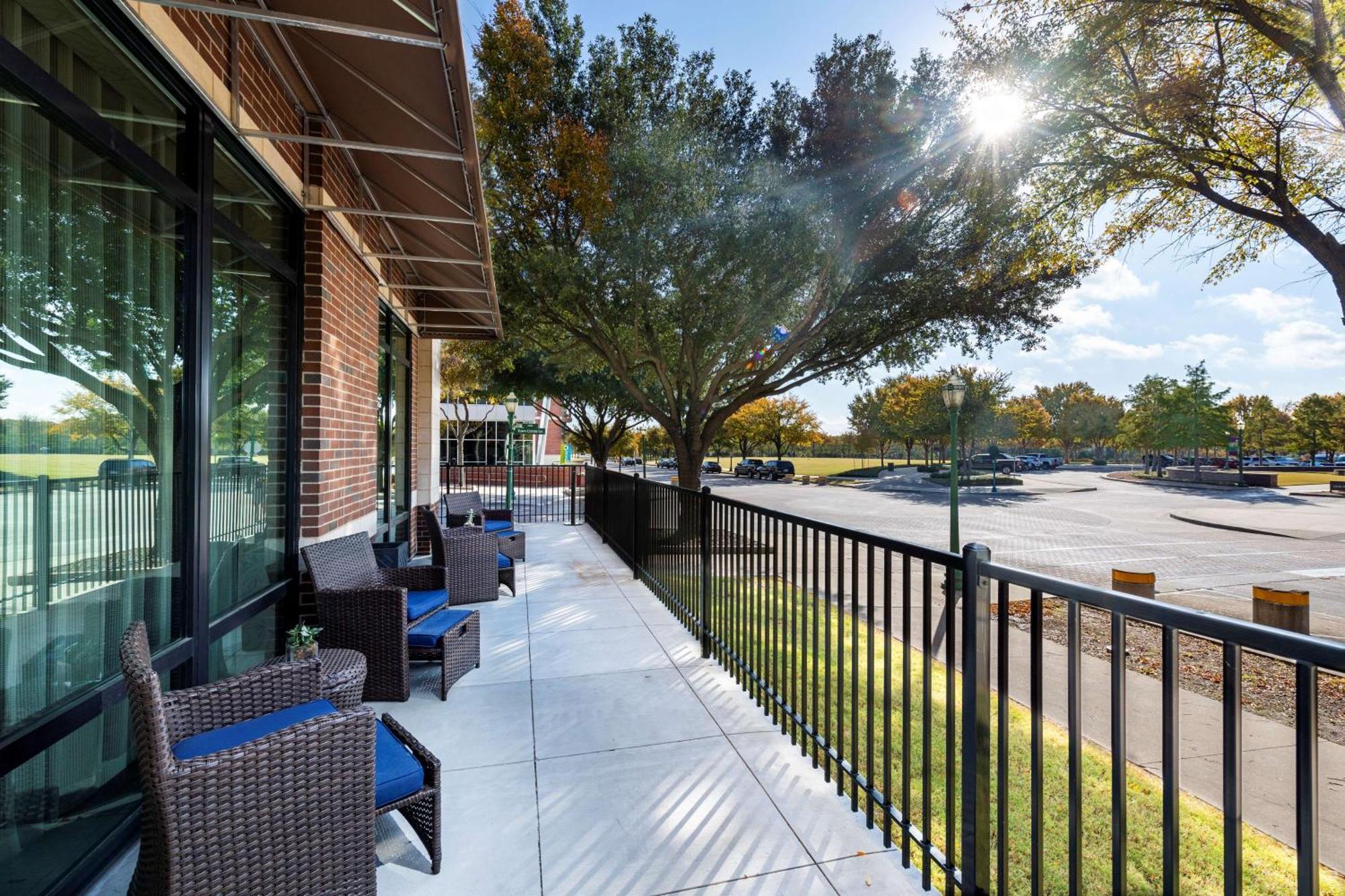 Hampton Inn & Suites Keller Town Center Exterior photo